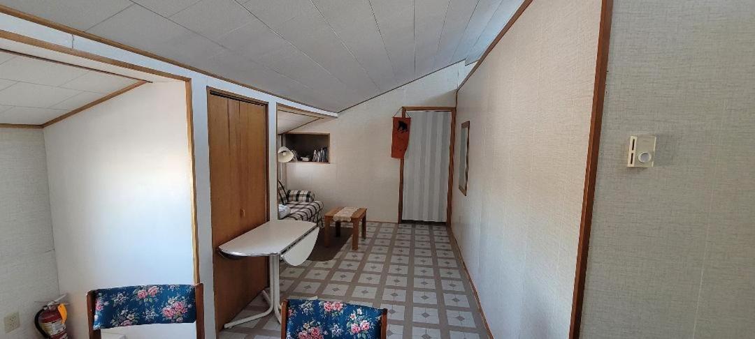 Polar Bear Bed And Breakfast Churchill Exterior photo